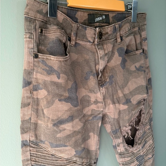 Urban ID, size 30/32, fitted skinny camo distressed denim jeans - Picture 4 of 6
